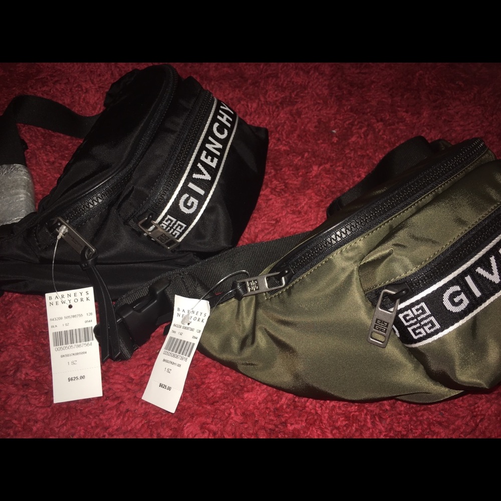 Clothes - Picture 2 of 3